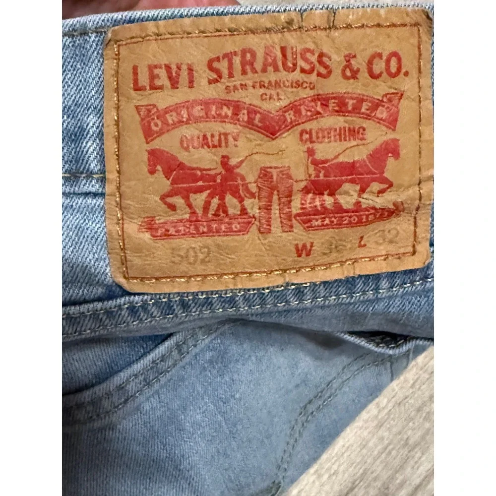 Levi's 502 Taper Fit Jeans Mens 36x32‎ Light Wash WaterLess Denim Blue 502-0101